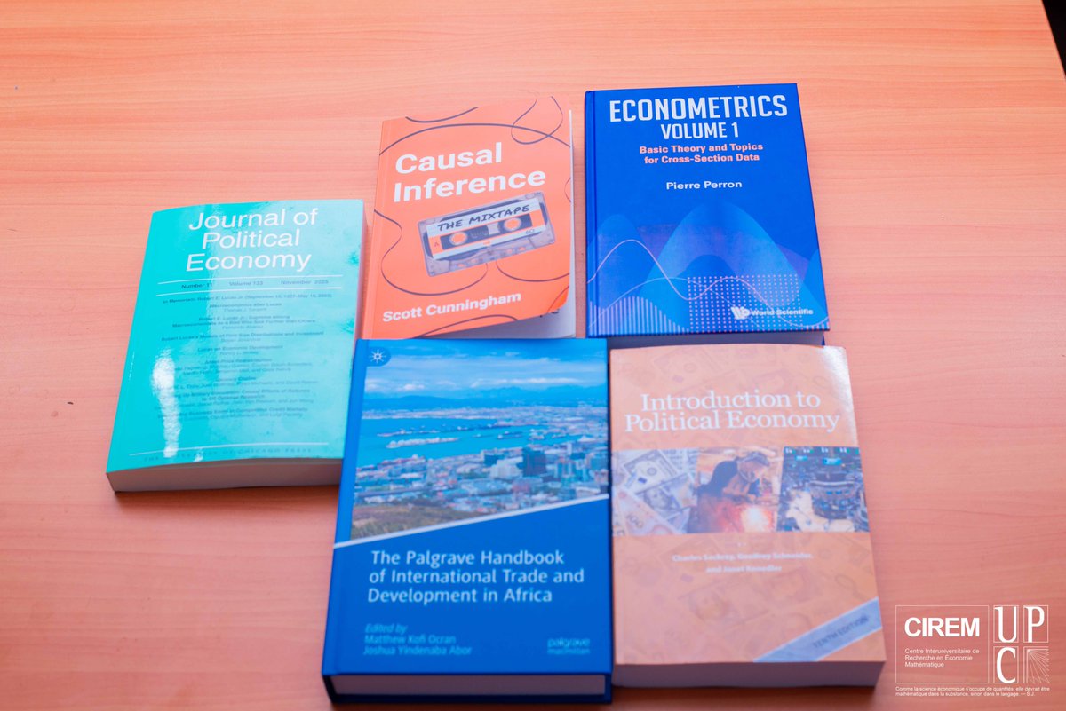 CIREMath's tweet image. OFFICIEL. 
La Bibliothèque du CIREM a bénéficié d’un don de 5 ouvrages, de la part de Ishara Musimwa. 

Monsieur Ishara Musimwa est actuellement PhD candidate à Boston University, aux USA, et chercheur affilié au CIREM. 

Parmi ces ouvrages compte-t-on :

— CUNNINGHAM, Scott,…