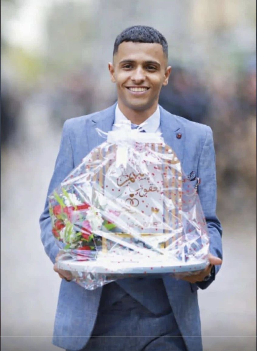 AbubakerAbedW's tweet image. Breaking: Yaqoub Al-Naami, 22, was shot dead by an Israeli quadcopter earlier this afternoon in front of his house, residents of Al-Maghazi Refugee Camp in central Gaza have confirmed to me.

He got engaged nearly last week and was murdered today by a quadcopter in the safe area.