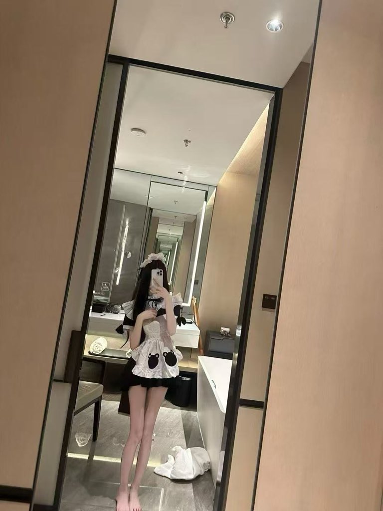Marrainday's tweet photo. 余额好难受……想要大转账狠狠的给我 https://t.co/u1yOeuyCCB
