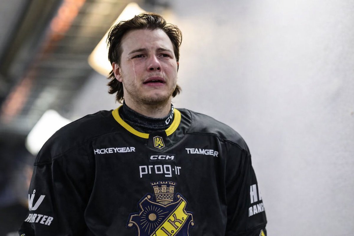 Sammanfattning av matchen: 

Bofors hade skotträning på Hovet mot ett gäng juniorer. 
Tempot var hanterbart. 
Känslor noterades. (Gråtande jänkare)
Ny match imorgon. 
Heja Bofors!!