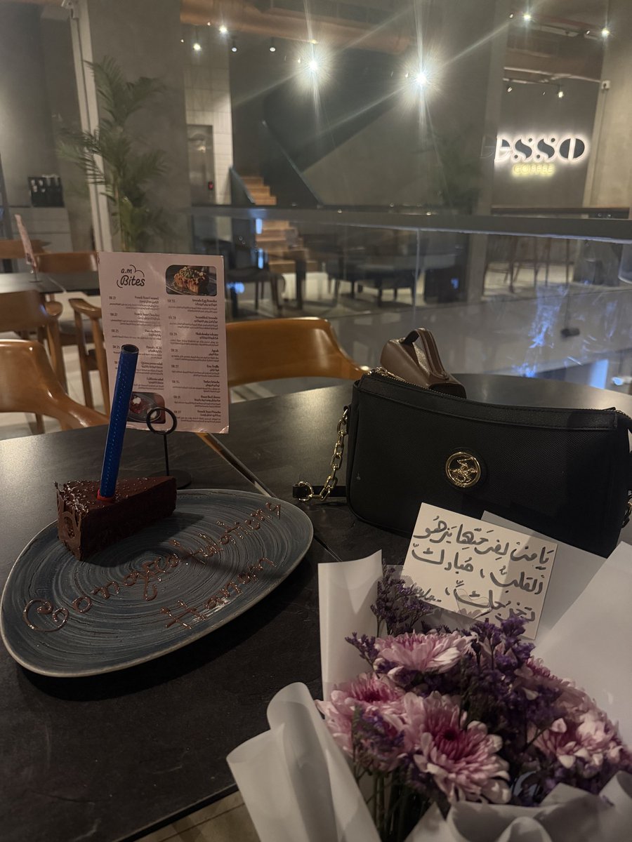 قد كان حُلمًا لا نظنُّ دنوّهُ 
لكنَّ فضل الله كان عظيمًا، فالحمدلله على الختام وحسن التمام لتخرج صحبة العمر ، حنونتي🩶🩶.