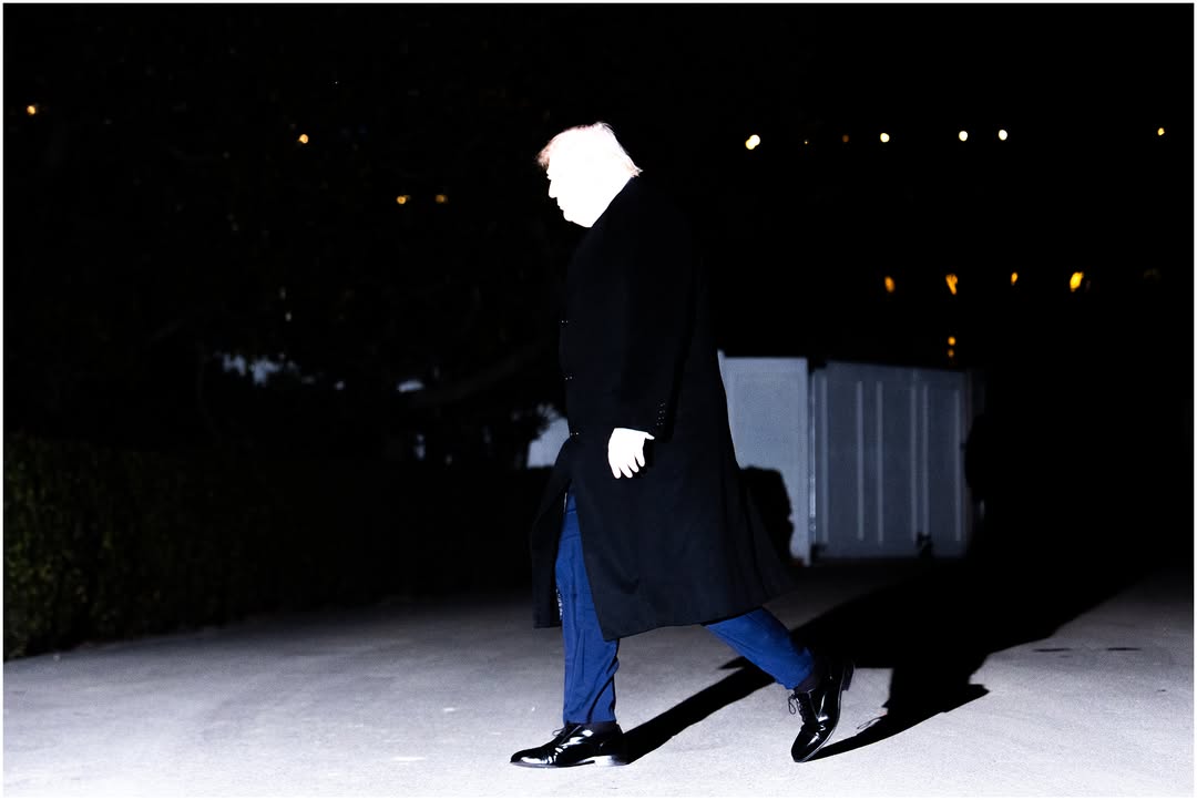 estragonslayer's tweet image. I am the day and the night, the light and the darkness.