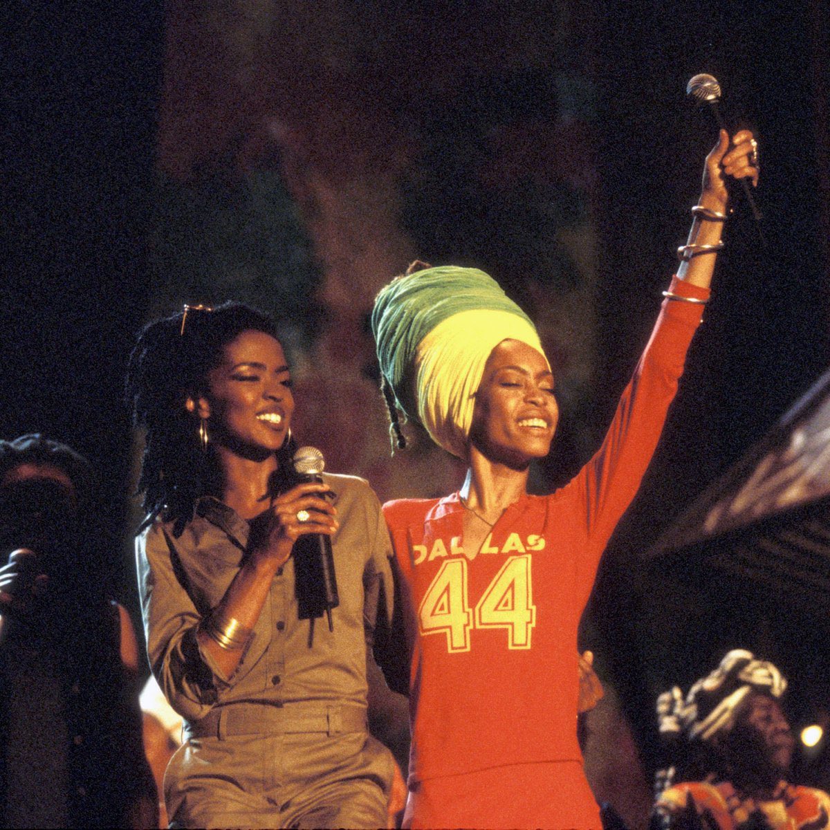 CoededMarshall's tweet image. Ms. Lauryn Hill &amp;amp; Erykah Badu, 1999 ❤️