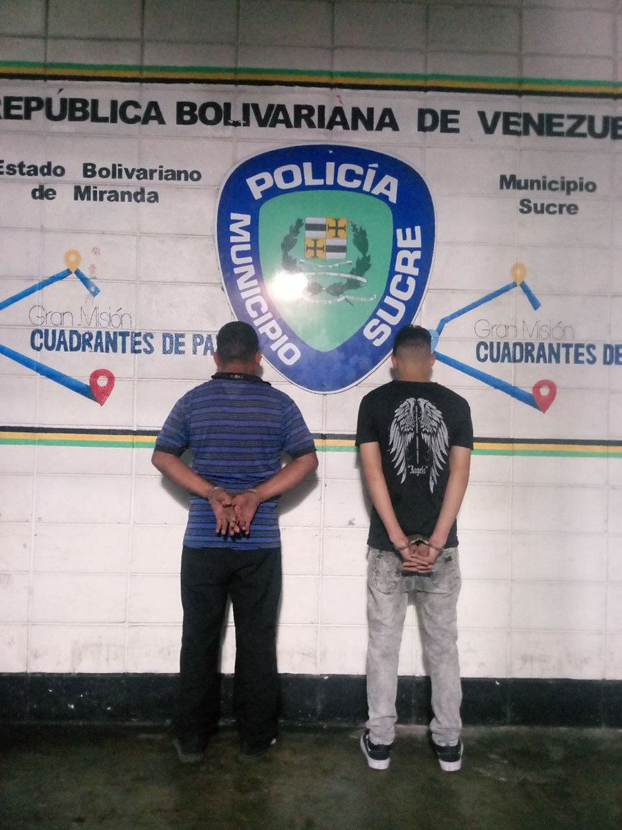 PolisucreOficia's tweet photo. #9Enero2026 En cumplimiento de nuestro deber de servir y proteger a la ciudadanía y en resguardo de la paz y la tranquilidad, nuestro personal policial ha realizado una serie de procedimientos enérgicos contra el sobreprecio de productos. https://t.co/Z6rQqcPD8f