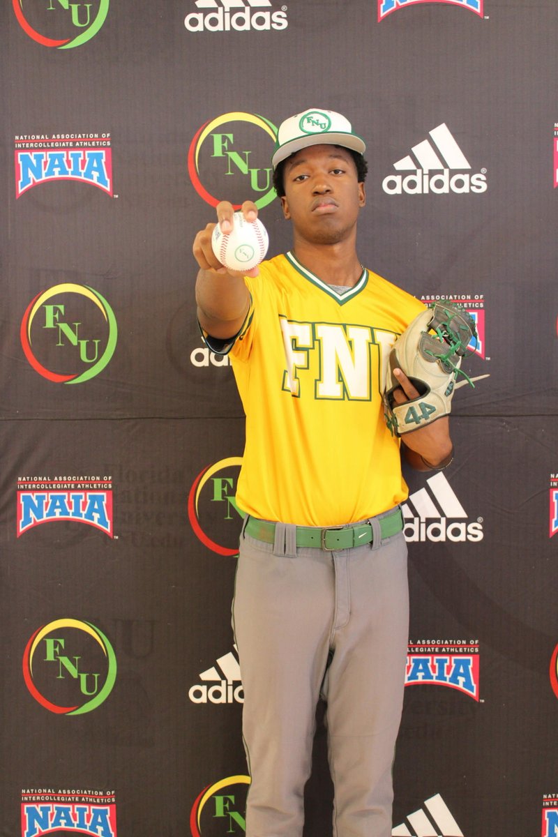 Bryanbecas tweet media