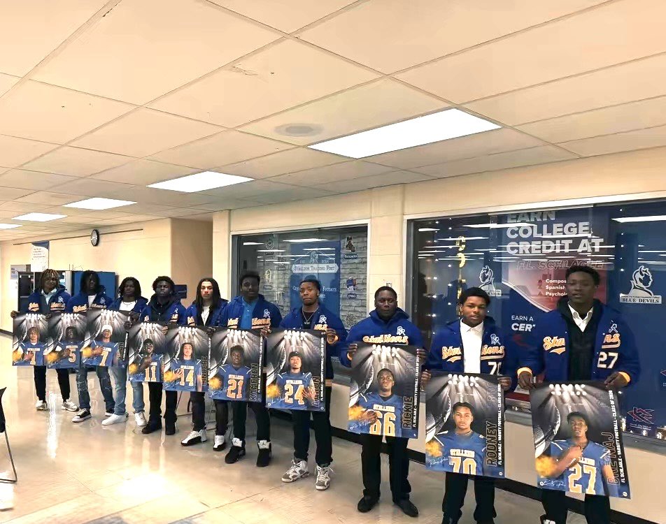 Coach (Mac)Macon tweet media