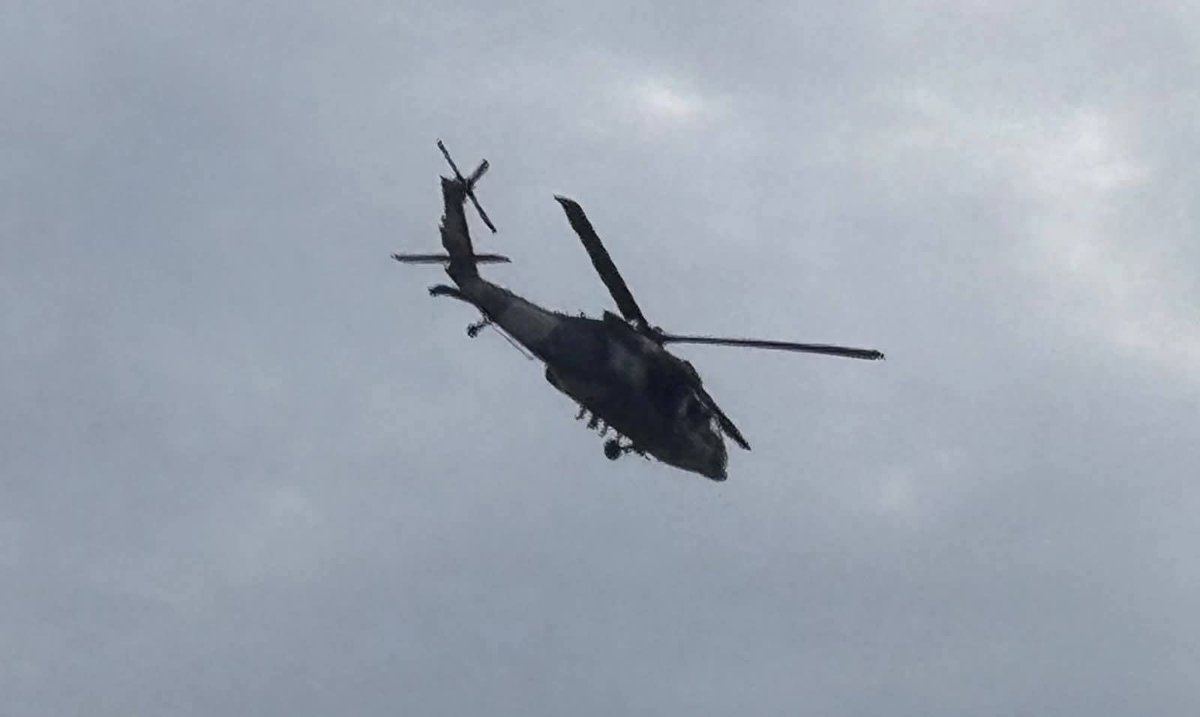 foro_militar's tweet image. 🚨Dos helicópteros #BlackHawk de las Fuerzas Armadas sobrevuelan la zona norte de #Culiacán