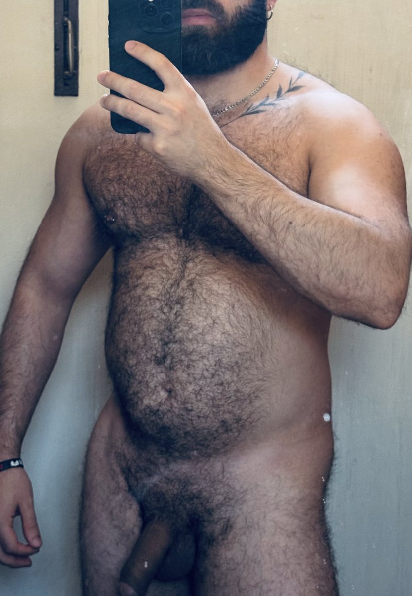 TheHairyBearded's tweet photo. Front - Back
Rt si sos team ositos peludos 🧸

#hairybear #bear #hairy #furry #malebody #bodypositive #chudai https://t.co/YiQ3pkdYrM