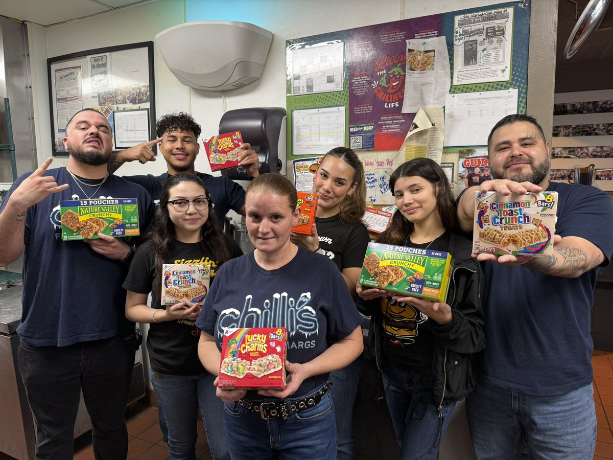 laura robles tweet media