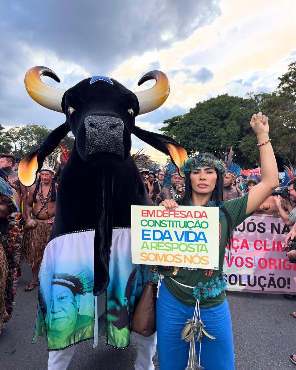 livieuniverse's tweet image. A Marciele é para além de um rosto bonito e um item de boi, a existência dela é POLÍTICA. Marciele Albuquerque já participou da Climate Week (ONU) em Nova York, da Conferência da Juventude pelo Clima em ROMA (FAO) e da COP29 da ONU no Azerbaijão. 

Politizada! 🪇 #BBB26