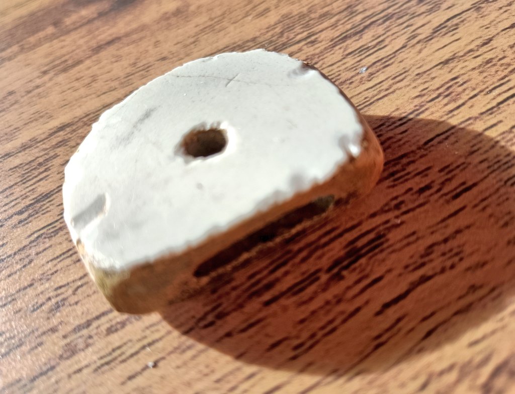 Silbo de pastor. Labrado y horadado sobre azulejo. Juan Carlos García, pastor trasterminante, jubilado. La Seca #Valladolid