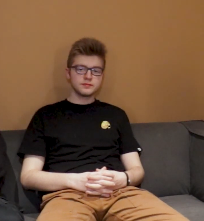 Pov <a href="/Stellios_OW/">PEPS Stellios</a> qui se rend compte que même avec un perso cracké il ne pourra pas battre nos YesYes