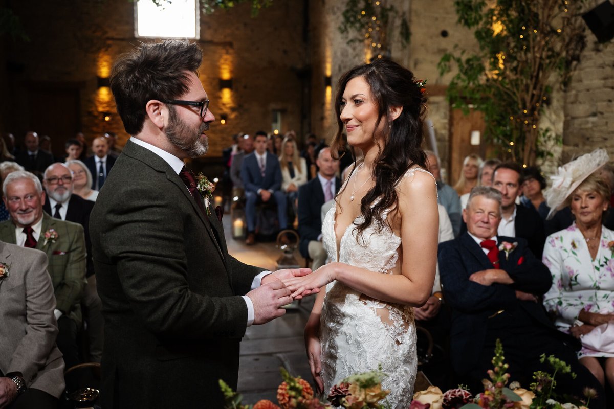 andysidderspics's tweet photo. Back in September I had the pleasure of photographing Chris &amp; Hayley’s wedding at Cripps Barn. https://t.co/wgoARQWC5S
