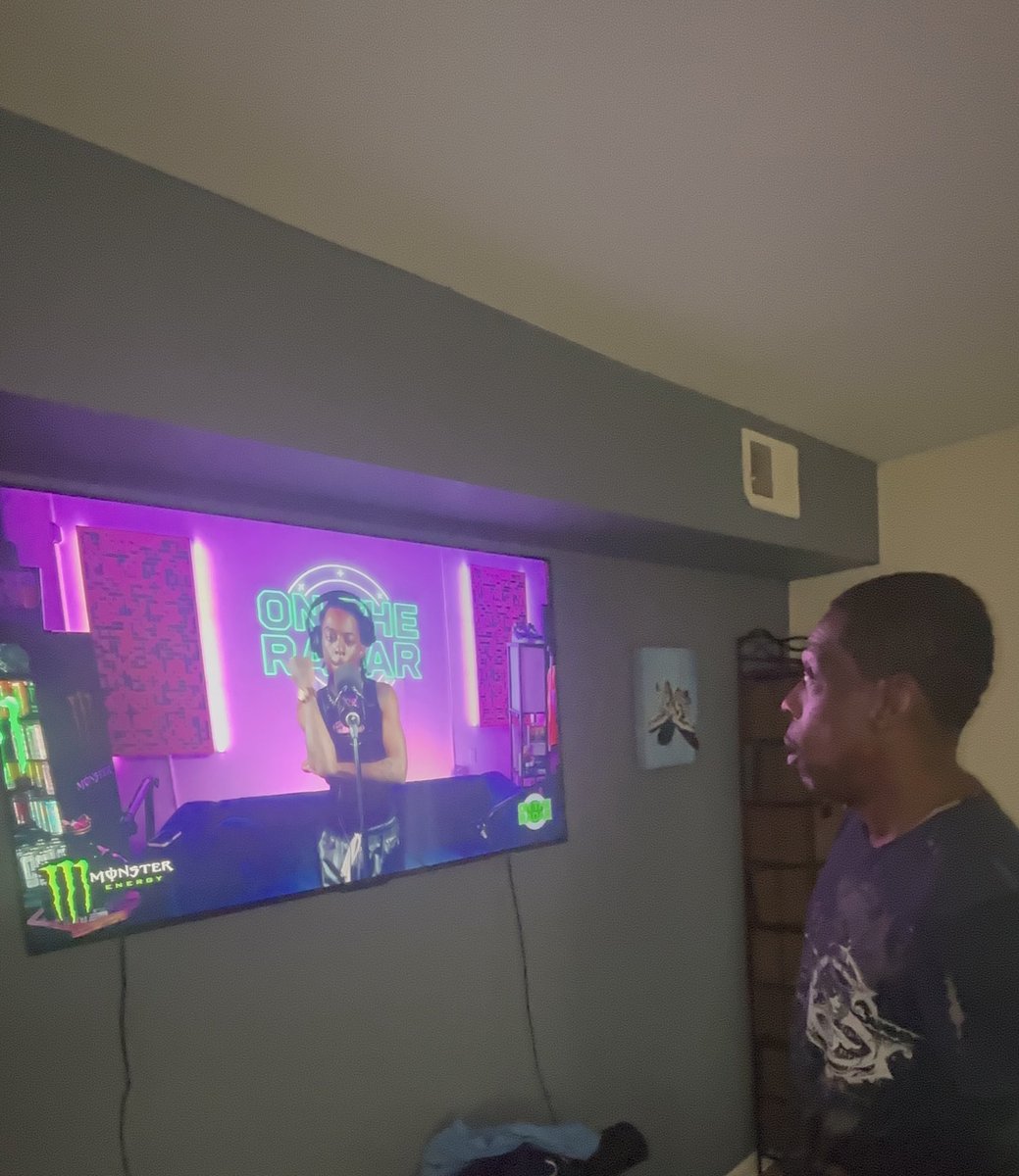 BiggestBroBink's tweet image. Tried to put pops onto Skaiwater🤣