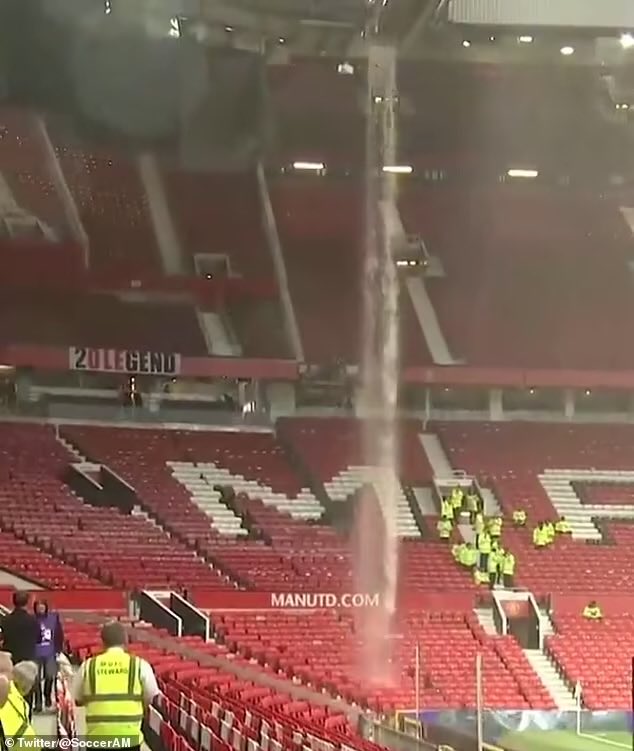 ChiefSpain007's tweet photo. @REALUNIONCIRUN Could be worse could be Old Trafford.
Not only a stadium leaking but a team that’s rubbish too. https://t.co/xYOco64tu4