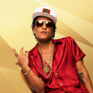 fire_flies_WuW's tweet photo. Sorry, but even some female artist don't need to rebrand. It's about talent, they are just following their own aesthetic.
SO CRY MORE!
#BrunoMars #BRUNOMARSISBACK https://t.co/B54ldrDGRN