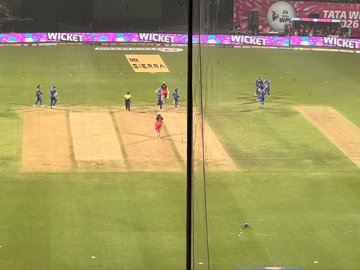 CricketCapture_'s tweet photo. Shabnim Ismail gets the big breakthrough!

Smriti Mandhana's cameo has come to a halt.

The opening stand has been broken.

#TATAWPL | #WPL2026 | #RCBvMI https://t.co/7tFUTWRL5r