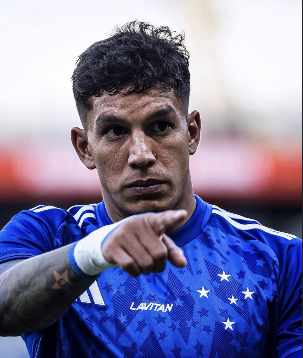 Thiagobolas21's tweet image. Tah.