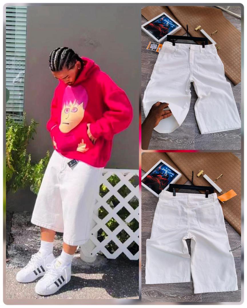 Ademoore22's tweet photo. New drops available 👕🔥 DM to shop 🛍️ https://t.co/wwbJf9KCoB