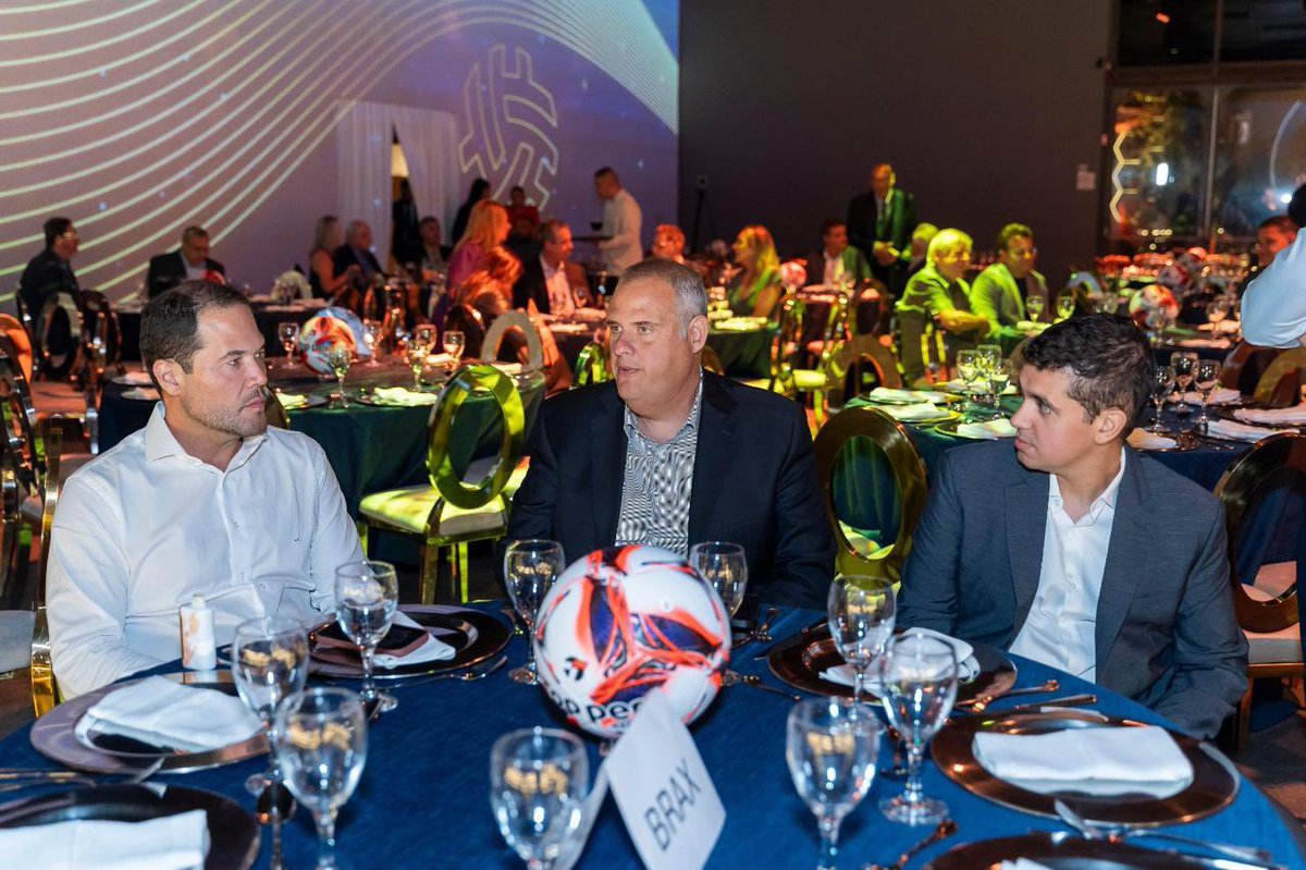 FFERJ's tweet image. FESTA DE ABERTURA DO CARIOCA SUPERBET 2026

Na última quinta-feira (08/01), no Jockey Club Brasileiro, tivemos oficialmente a abertura do Campeonato Carioca Superbet 2026.

O evento reuniu presidentes, treinadores e dirigentes dos 12 clubes que participarão da competição.

O…