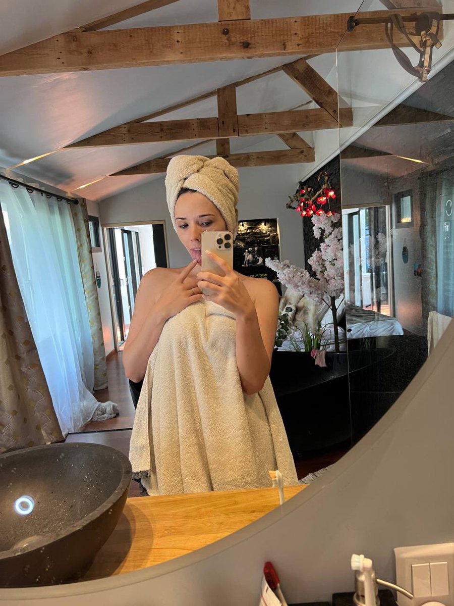 EMILY tweet media