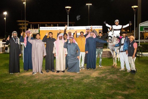 نتيجة الشوط الـ 7 الحفل ( 58 ) 
[ الخيل العربية مفتوح الدرجات ]

الفائز: شبل جوده
المالك : حسام عبدالله فهد الدامر
المدرب : عمر الجاسم
الخيال : طارق المنصور 
المسافة :  1600 متر
الزمن: 1:51:56

#مباري_الخيل
#موسم_سباقات_الرياض