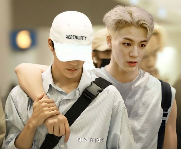 aeriwritting's tweet image. 𝐓he 𝐅lorian, a nomin au

© aeriwritting, 2026