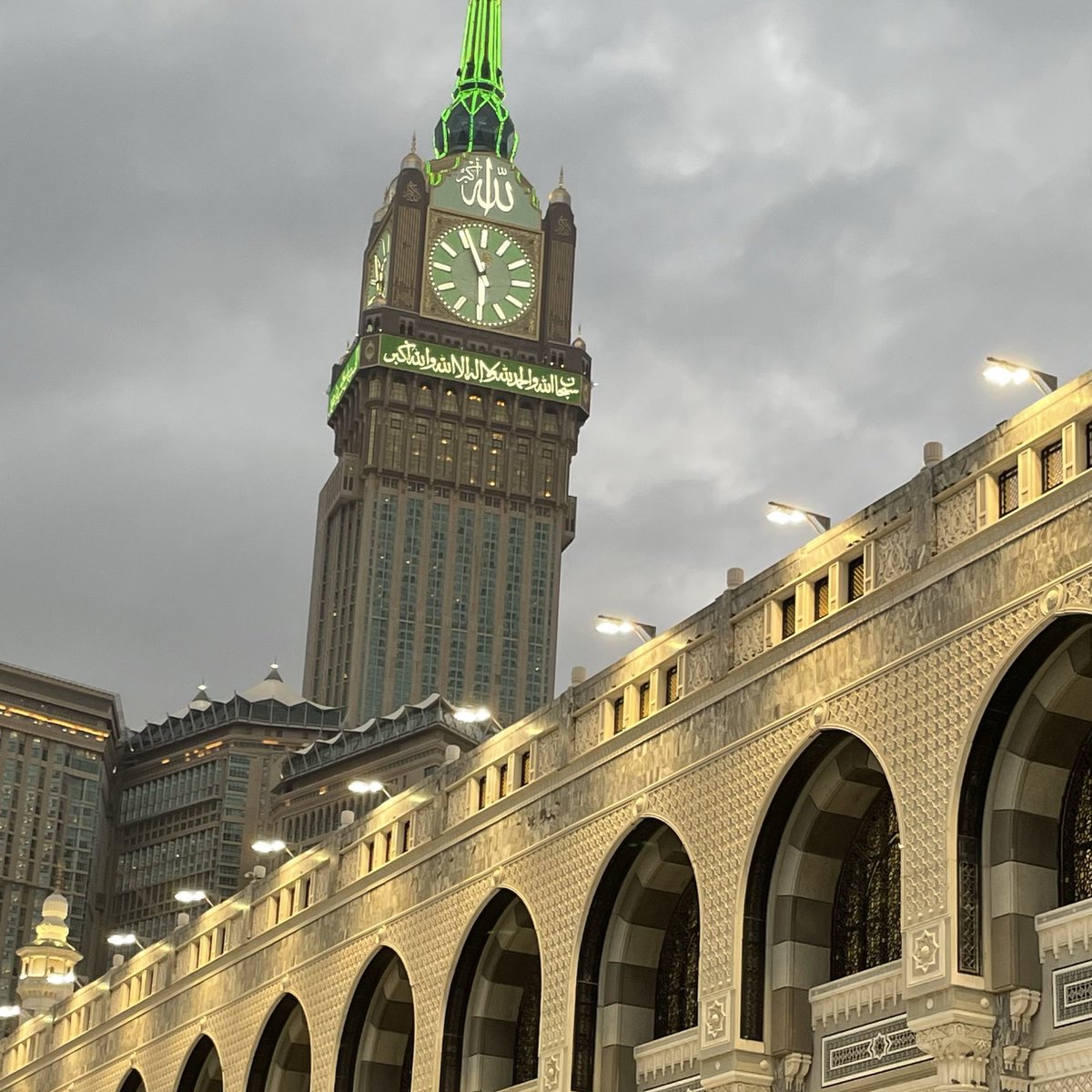 p80774ld's tweet photo. احلى بداية للسنة🤍 https://t.co/TxYVDfF3Fr