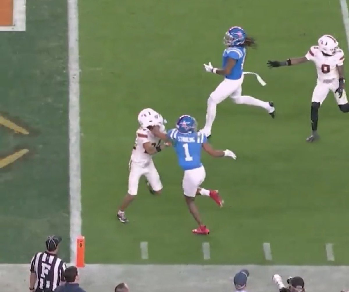 TweedFlake's tweet photo. @barstoolsports Yes, on the offense. https://t.co/7pl1O4KKiC