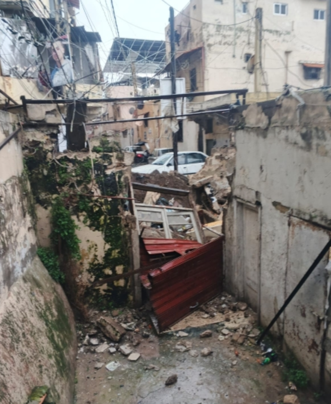 لبنان | الأمطار الغزيرة تتسبب بانهيار فرن في طرابلس 