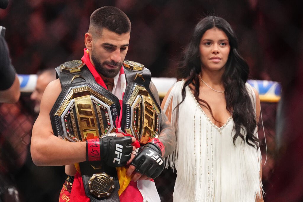 Home_of_Fight's tweet image. 🚨 Ilia Topuria won his first legal battle against his ex-wife, Giorgina Uzcategui

- The court ruled in favour of Ilia Topuria, dismissing all of Giorgina’s requests to travel with their daughter from Spain to Miami.

- Giorgina argued that she needed to leave Spain due to…