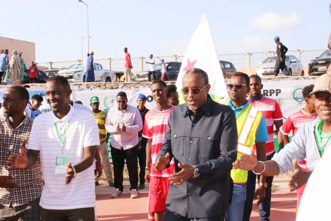 FarhanDjama5's tweet photo. Coup d'envoi d tournoi #Inter-#Annexe du parti #RPP sous l'egide du comité exécutive Du #RPP.
Sinon jumma moubarek a vous tous mes frères et soeurs djiboutiens https://t.co/jGPbY14vw0
