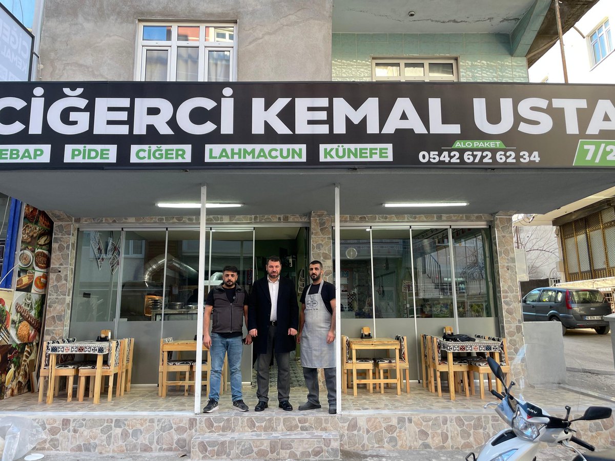 Hizmet sektöründe faaliyet gösteren Çiğerci Kemal Usta ve Murat Demirel’i ziyaret ettik. Hizmet sektörü, istihdam ve yerel ticaretin sürdürülebilirliği üzerine değerlendirmelerde bulunduk.

Buradan yetkililere çağrımızdır: Esnafımız, rekabet gücünü artıracak ve uzun vadeli ticari