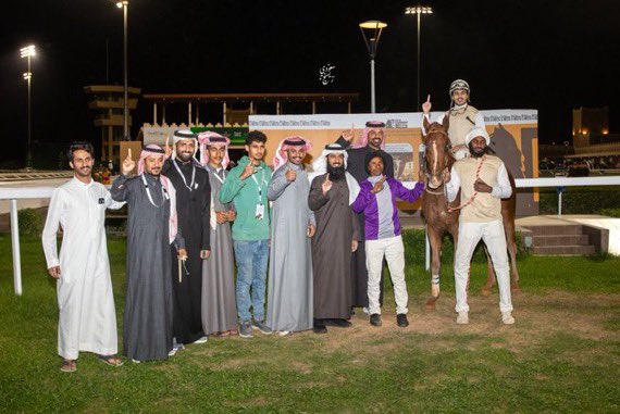 نتيجة الشوط الـ 9 الحفل ( 58 ) 
[ تكافؤ الخيل العربية 0-70 ]

الفائز:فواز عاليه نجد
المالك :محمد عبدالخالق محمد الزندي
المدرب :عبدالله الجمعان 
الخيال :نواف المضياني
المسافة :  1200 متر
الزمن:01:23:25

#مباري_الخيل
#موسم_سباقات_الرياض