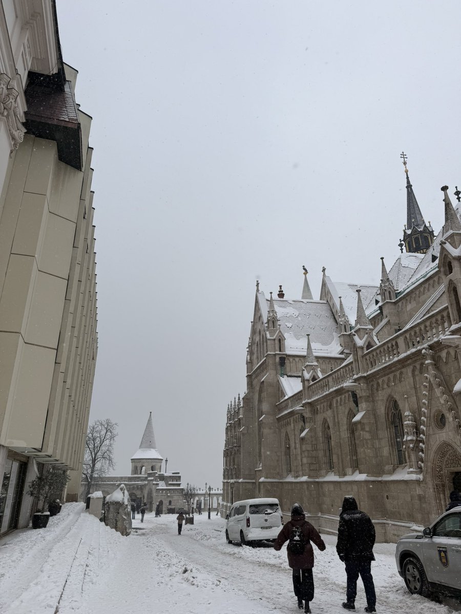 KyleEd0's tweet image. Been in better weather.

Any decent gaffs in Budapest for food or drink?