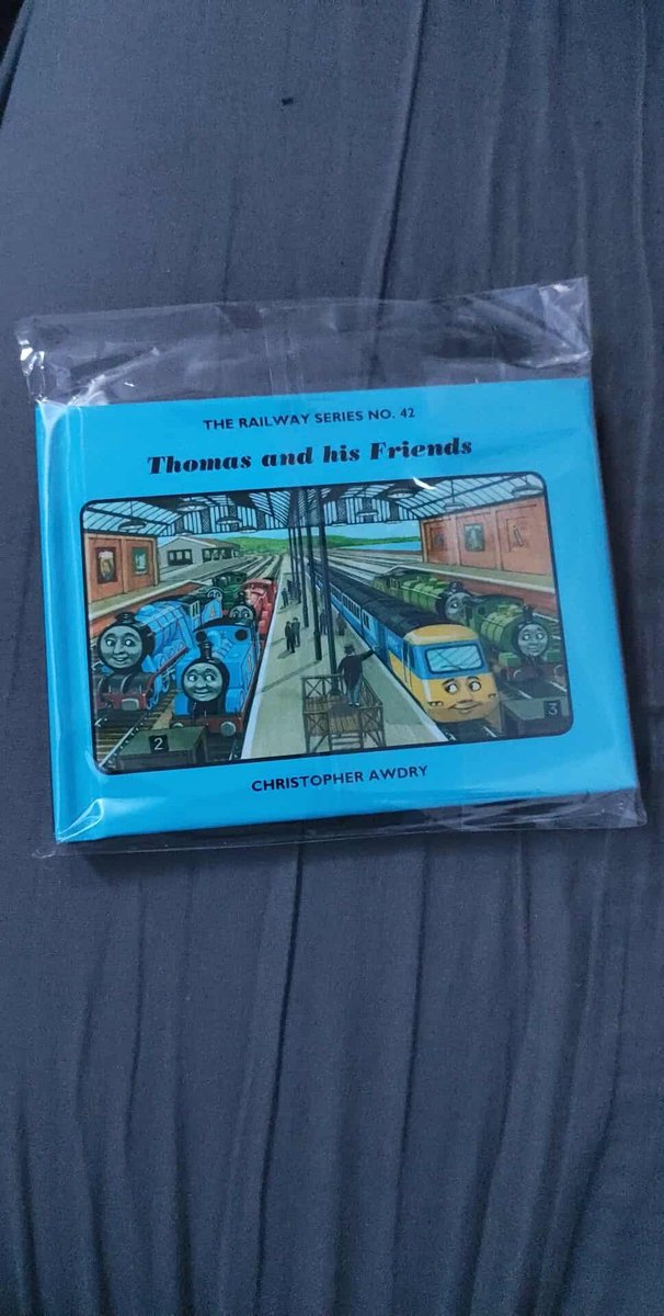 Starting the year off very strong! Got my hands on the holy grail of the Railway Series, it has always been crazy to me how rare the finale of a book series can be. It's in such nice shape I feel guilty even touching it haha