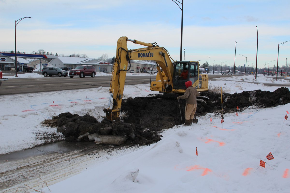trftimes's tweet photo. The City of Thief River Falls is repairing a water main break along Hwy. 59. Water is turned off in the area, which is affecting some businesses. On Thursday, the city notified the public that the city would be fixing the water main break starting at 9 a.m. today. https://t.co/HHfGkWhs3d