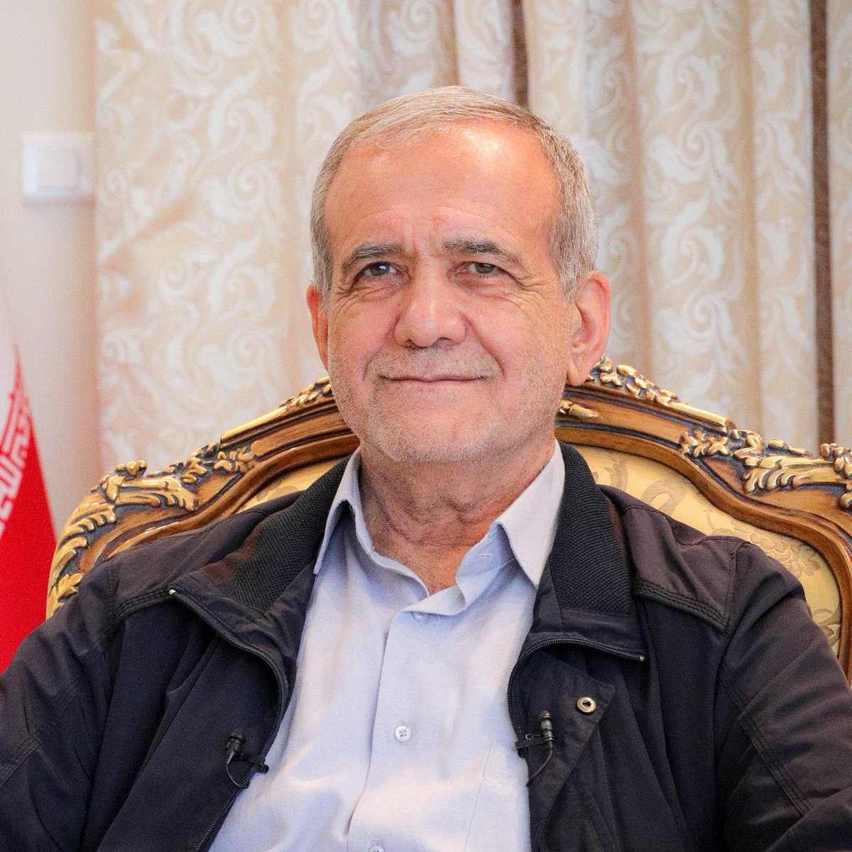 GlobeEyeNews's tweet image. Iranian President Pezeshkian says the U.S. and Israel are directly involved in protests in Iran.