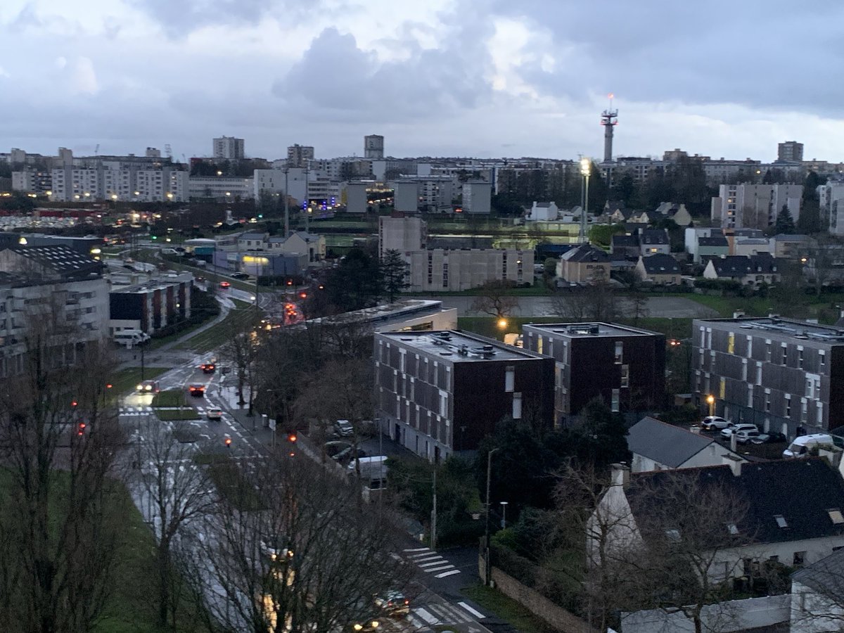 bugün de akşam oluyor