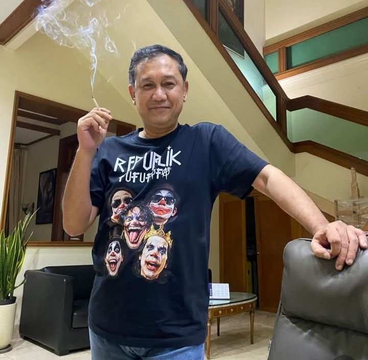 Mantap bang Den👍👍👍
Slankers Paten✌️🤠🔥

Salam FufuFafa🤠🙌