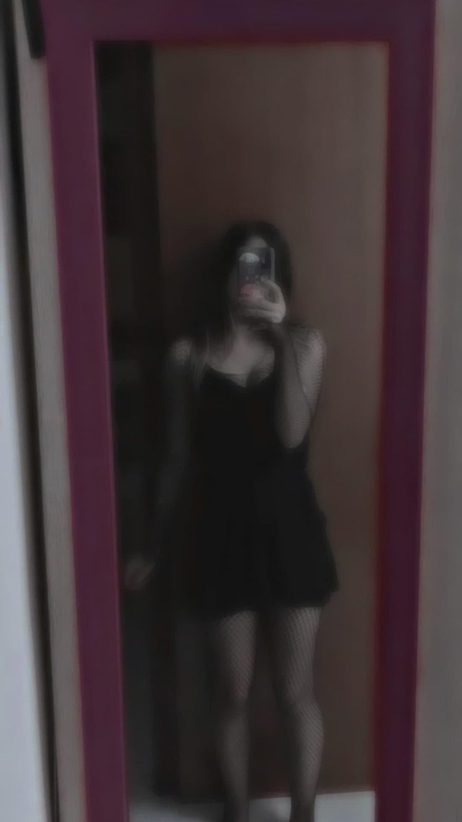 NEEKOTINAVT™ tweet media