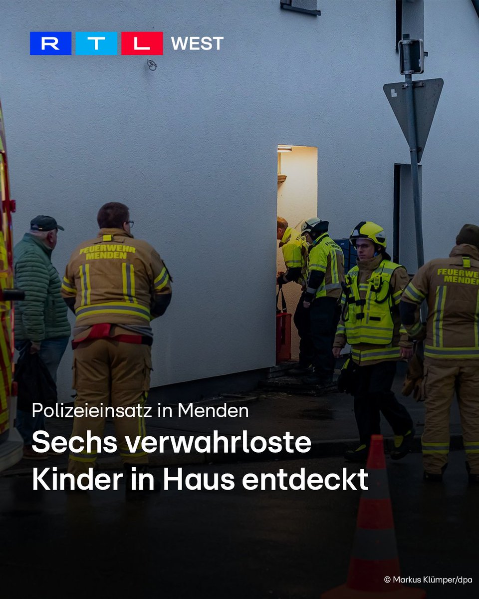 RTLWEST's tweet image. In #Menden (Märkischer Kreis) sind sechs #Kinder in einem offenbar verwahrlosten Zustand angetroffen worden. Die #Polizei rückte am Freitag (09.01.) nach einem Hinweis aus der Bevölkerung zu dem Haus aus. Ein Autofahrer hatte vorher ein #Kind barfuß und nur leicht bekleidet bei