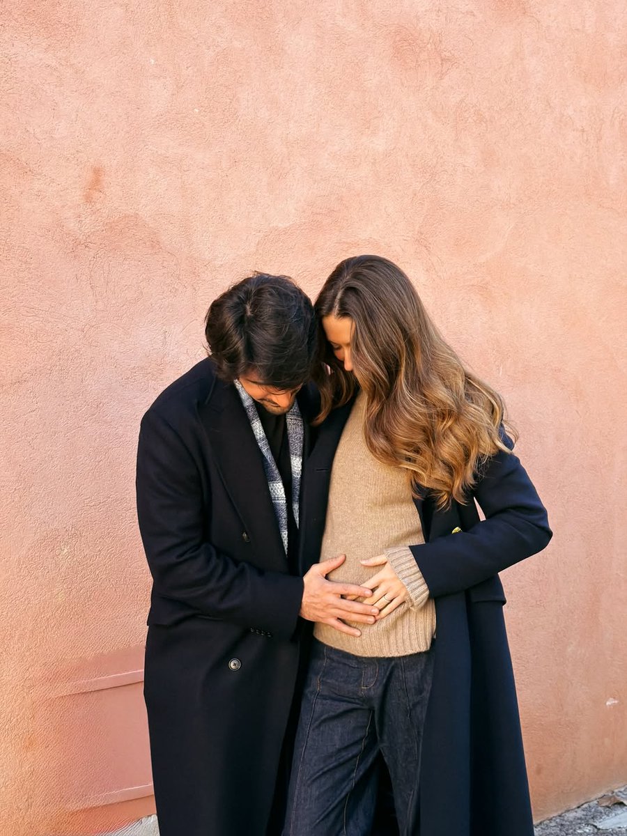 favslec's tweet image. VOU EXPLODIR DE AMORES MEU DEUS UM MINI LECLERC VINDO AI 😭😭😭