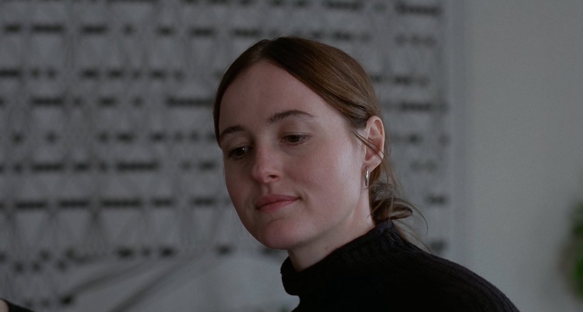 screenscaps's tweet image. renate reinsve in sentimental value (2025)