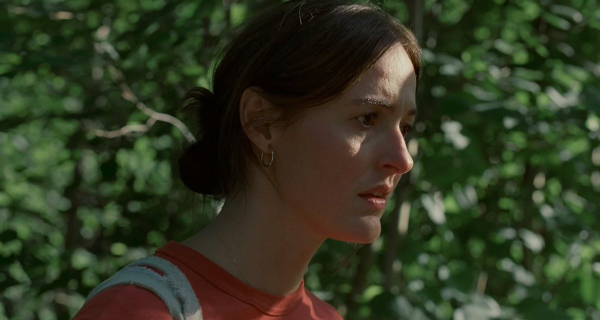 screenscaps's tweet image. renate reinsve in sentimental value (2025)