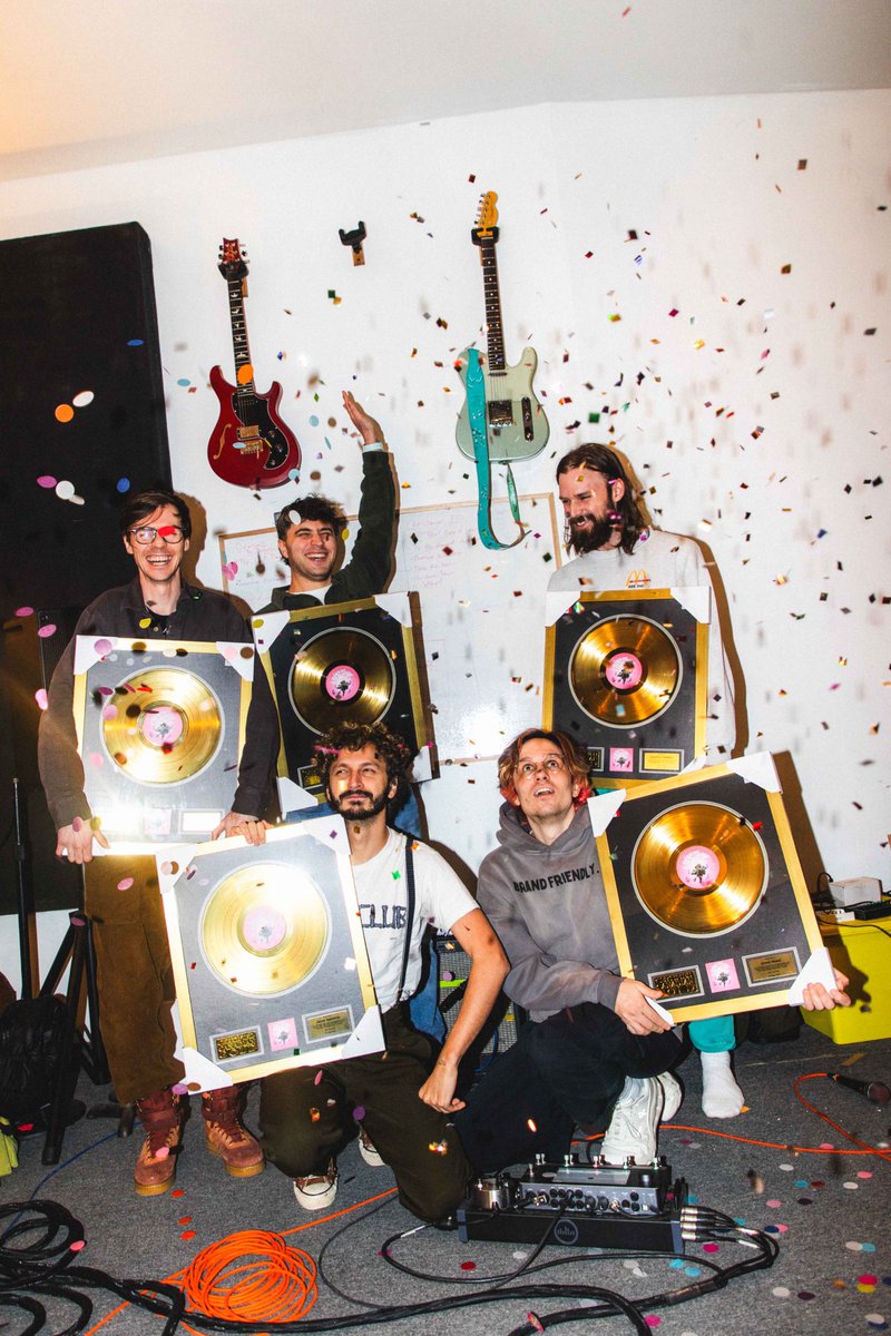 goodkidband's tweet image. We are absolutely stoked and honoured to share that our cover of “From The Start” has been CERTIFIED GOLD by Music Canada!!!!!
We never imagined that indie-rockifying a jazz-pop song would change our lives in so many ways (1/2)