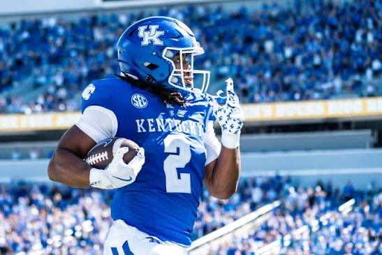 PortalPredict's tweet photo. BREAKING: On3’s @SWiltfong_ &amp; @PeteNakos have logged expert predictions for 𝐆𝐞𝐨𝐫𝐠𝐢𝐚 to land junior RB Dante Dowdell from Kentucky.

The 6’2 back had 255 carries for 1,174 yds &amp; 15 TDs over the last 2 seasons.

🐶🐶 https://t.co/chJP3S6oa5