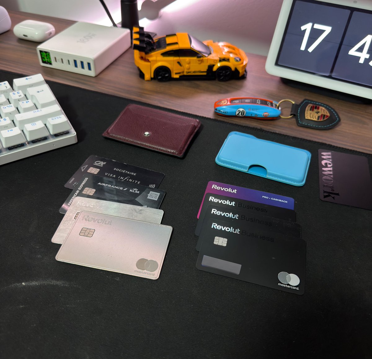 powl_d's tweet image. Parce que ça intéresse la tweetosphère, voilà ma line-up 2026 💳

Visa Infinite CA
Revolut Ultra (mais j’ai la Metal)
Amex Platinum AF/KLM
Revolut Business 😎