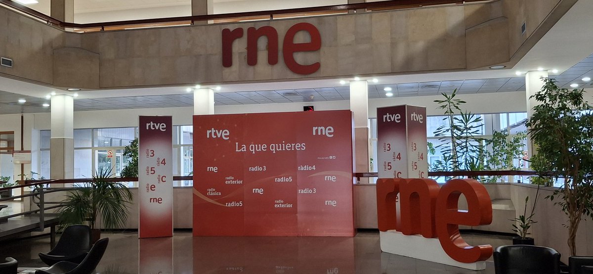 BorjaInzaRTVE's tweet photo. Al lío!! Vuelta a los orígenes. Casa de la Radio. Prado del Rey.
#Vamooosss https://t.co/AN4QqXZCTg