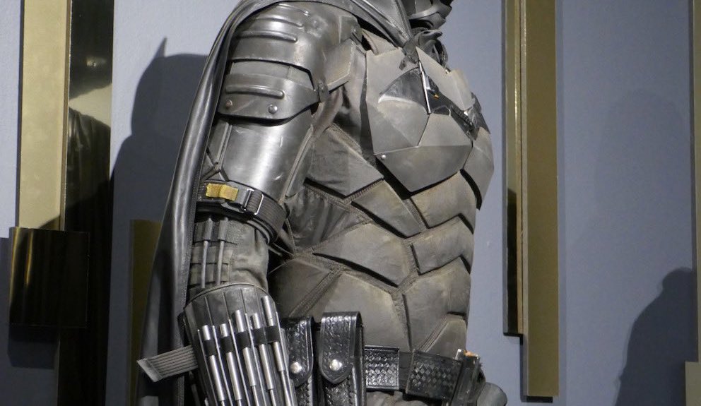 nightswayness's tweet image. The details of Robert Pattinson’s Batsuit